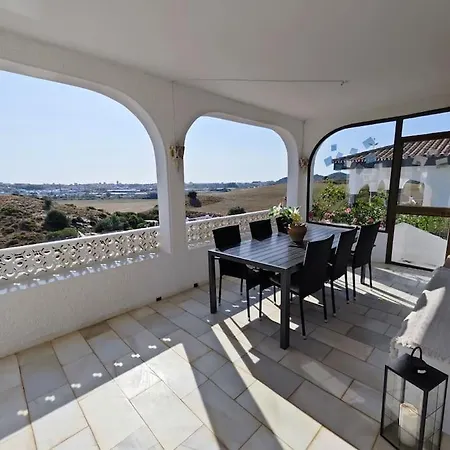 Tranquil Oasis: With Pool Вилла